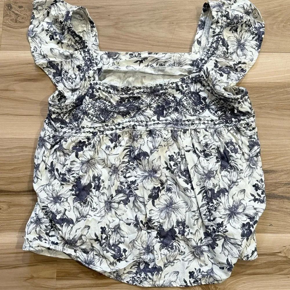 Blu Pepper White Blue Floral Tank Top Blouse Shirt Women’s Large
